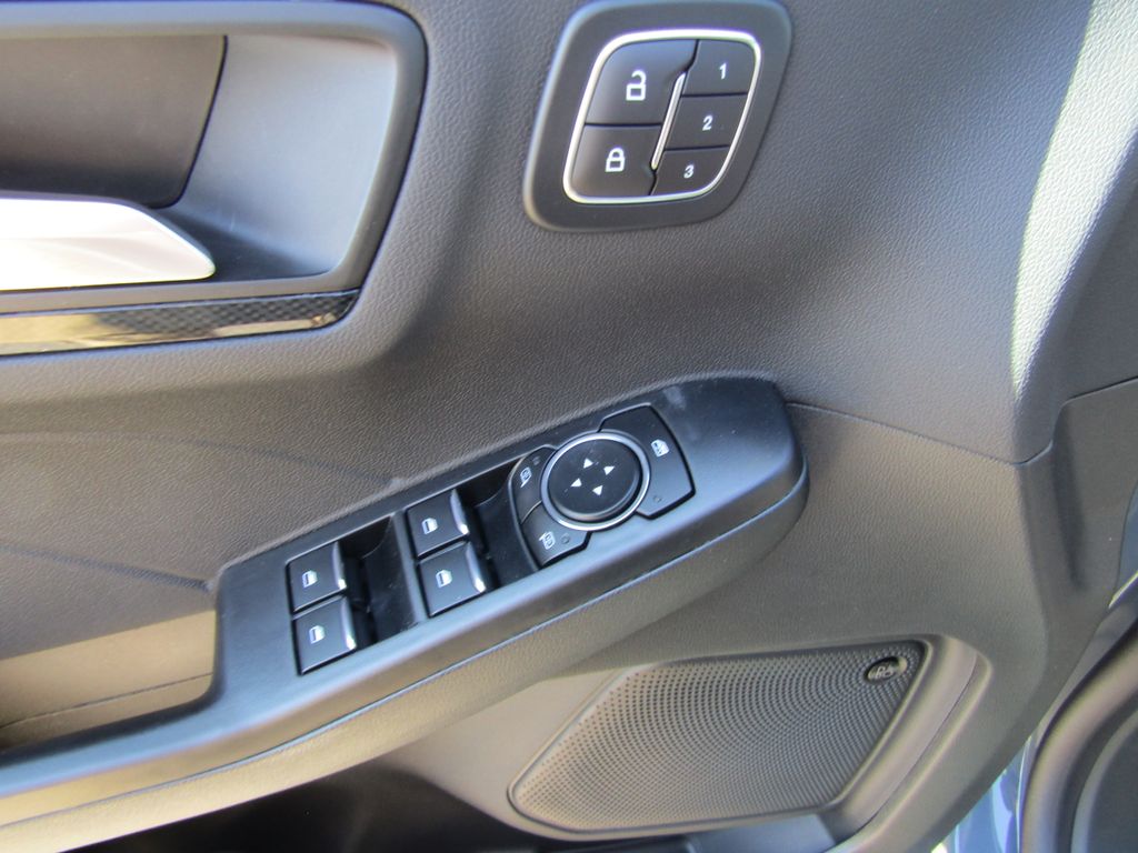 2025 Ford Escape ST-Line Select photo 14