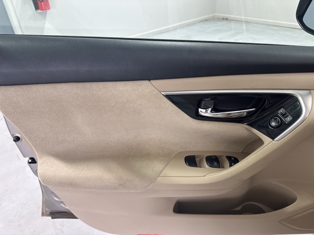 2013 Nissan Altima 3.5 SV photo 19