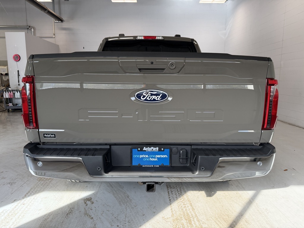 2025 Ford F-150 XLT photo 3