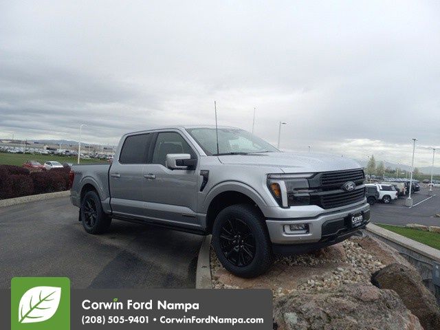 2025 Ford F-150 Platinum's photo