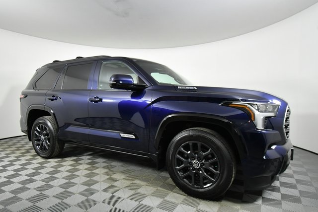 2024 Toyota Sequoia Platinum photo 4