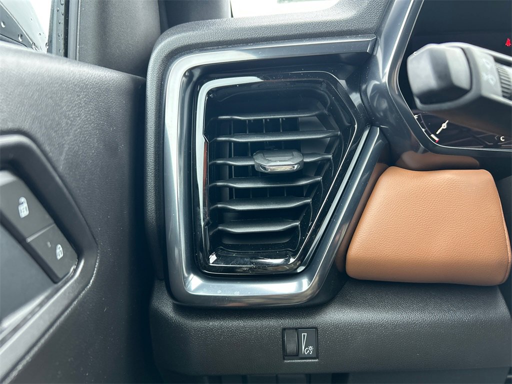 2026 GMC CANYON - Image 17