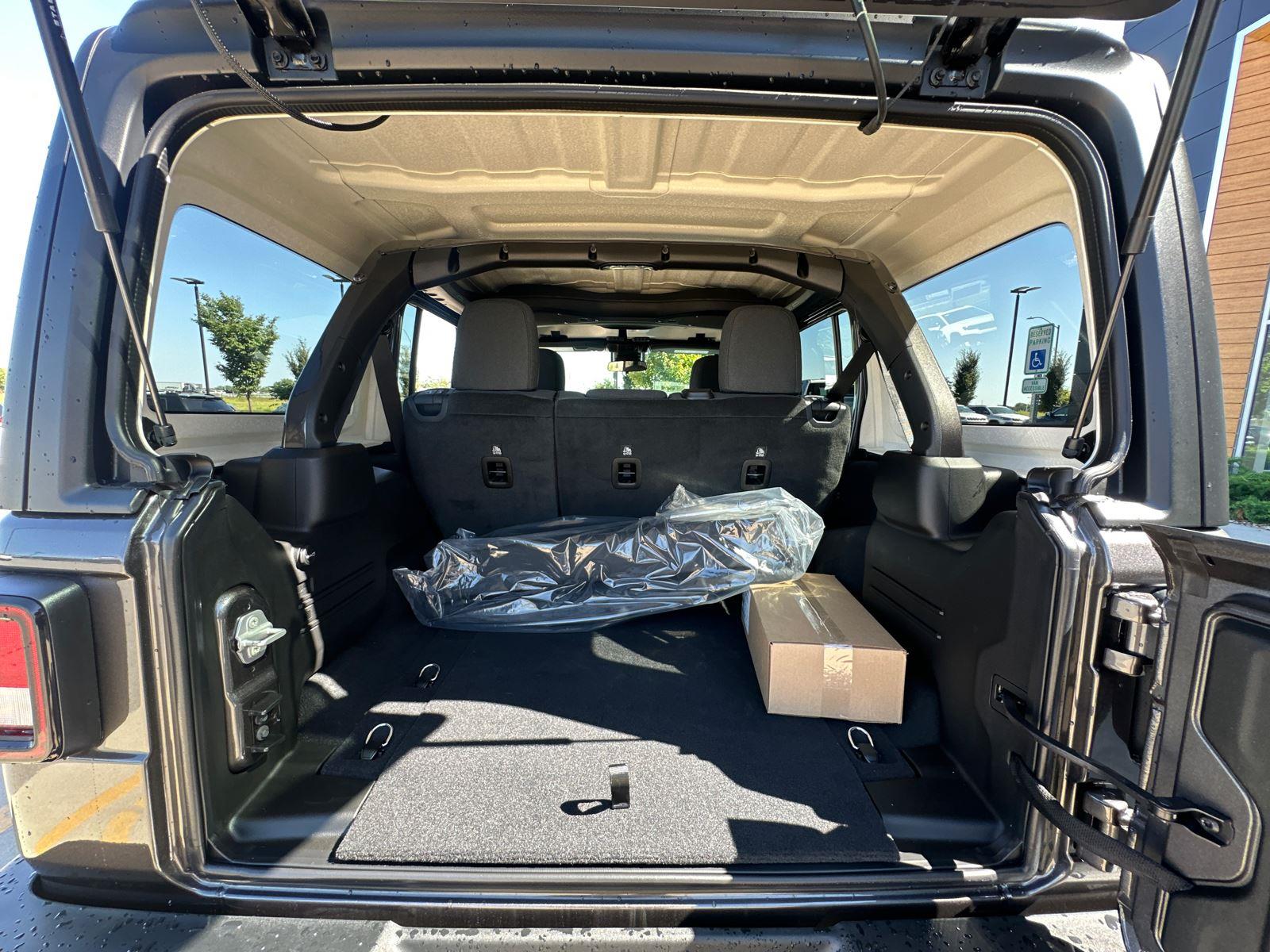 2025 Jeep Wrangler Sport S photo 23