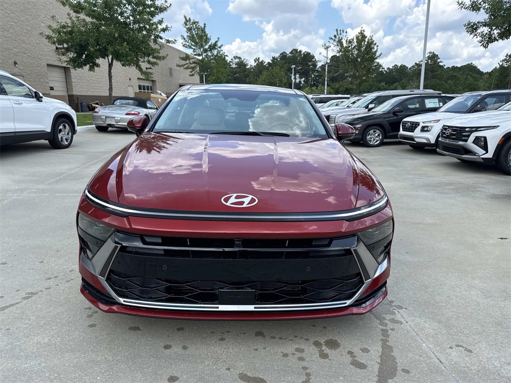 2025 Hyundai Sonata Hybrid Limited photo 2