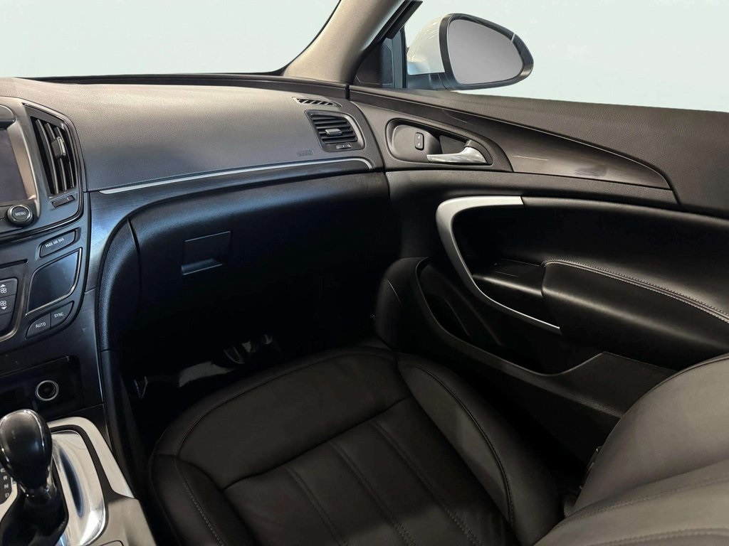 2017 Buick Regal Premium II photo 10