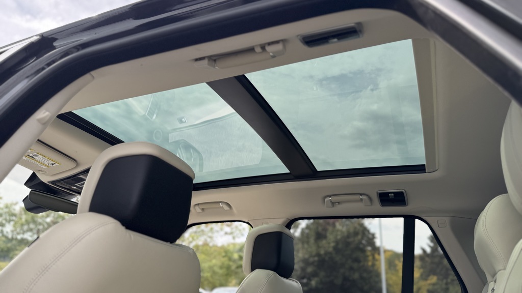 2019 Land Rover Range Rover SuperCharged photo 17