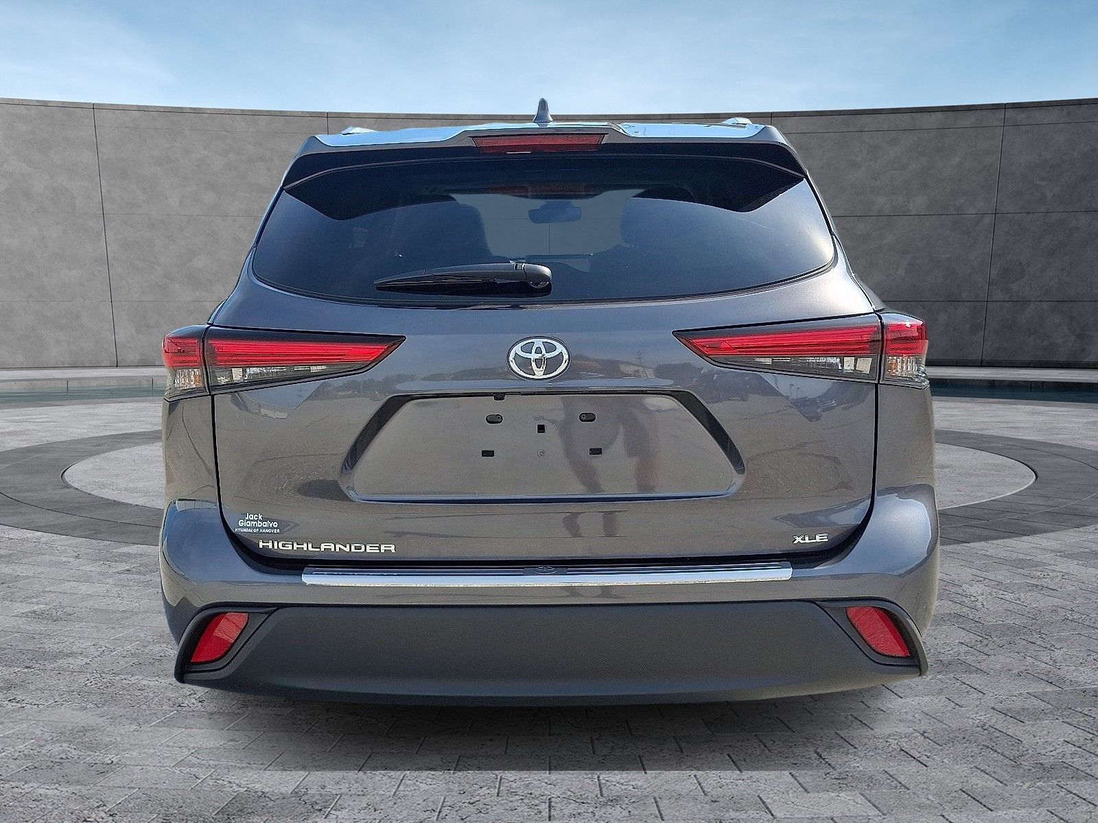 2023 Toyota Highlander XLE photo 9