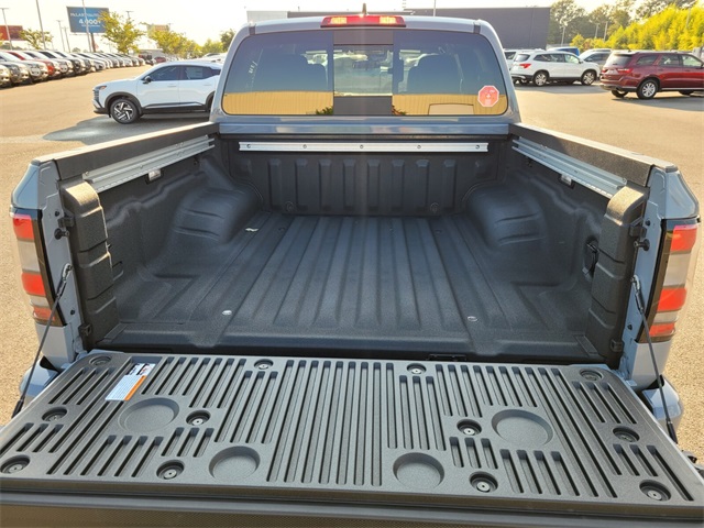 2026 Nissan Frontier Crew Cab SV photo 7
