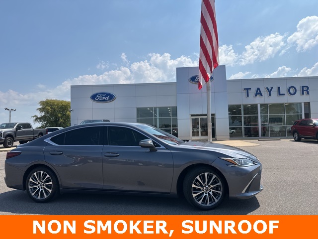 2019 Lexus ES
