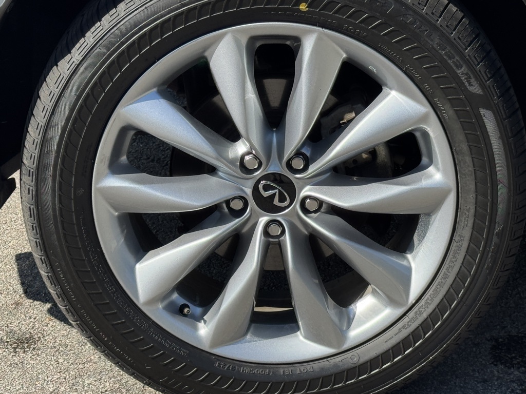 2021 Infiniti QX50 Luxe photo 9