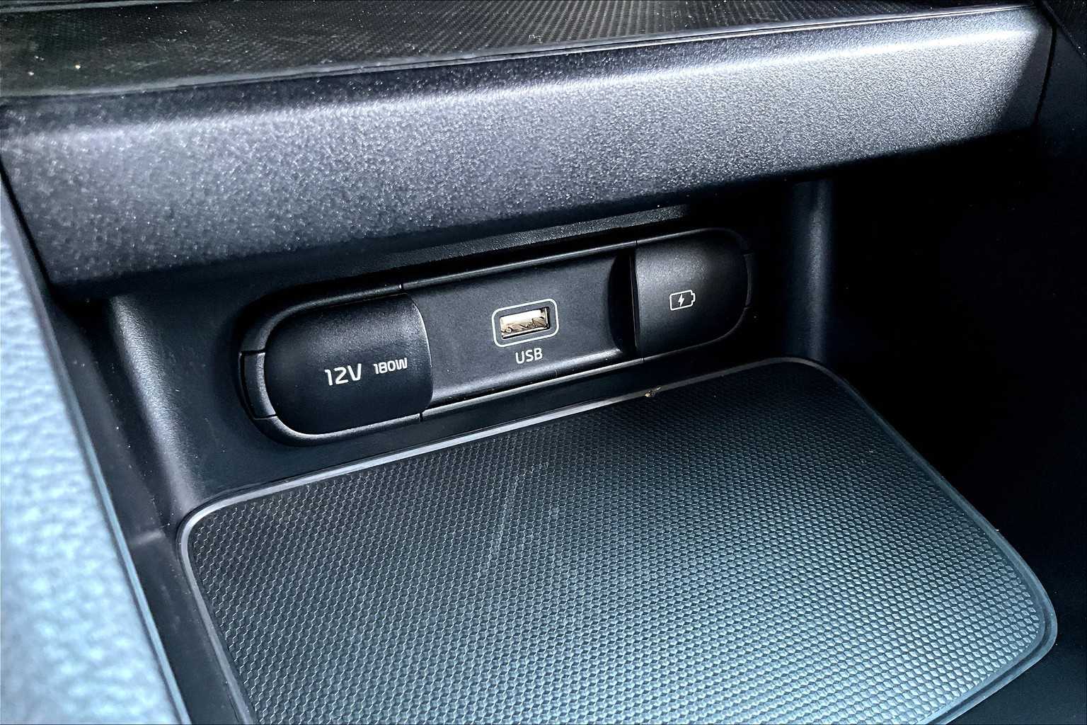 2024 Kia Forte LXS photo 30