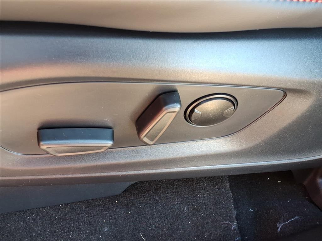 2026 Ford Explorer ST-Line photo 4