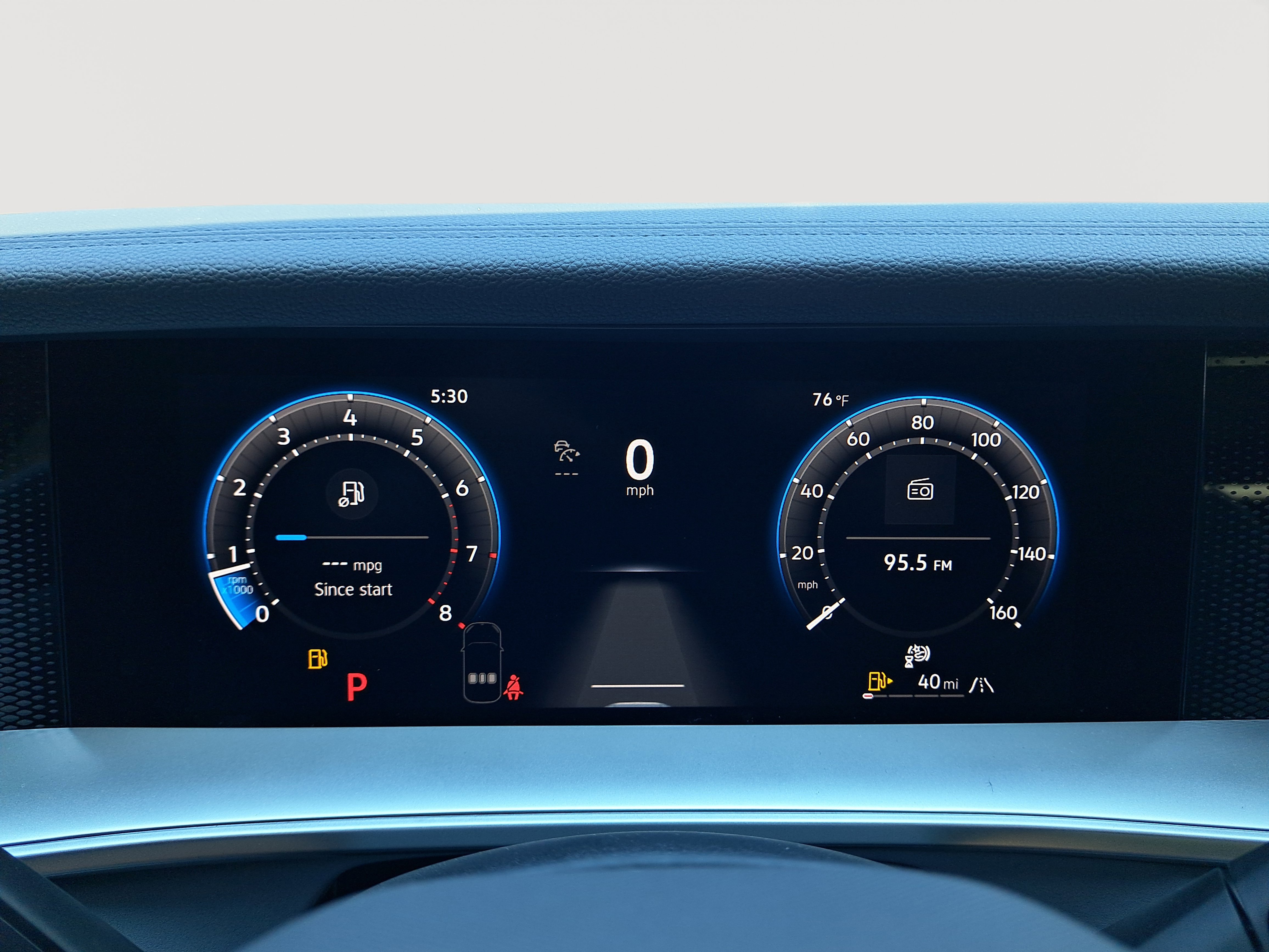 2025 Volkswagen Tiguan SE photo 3