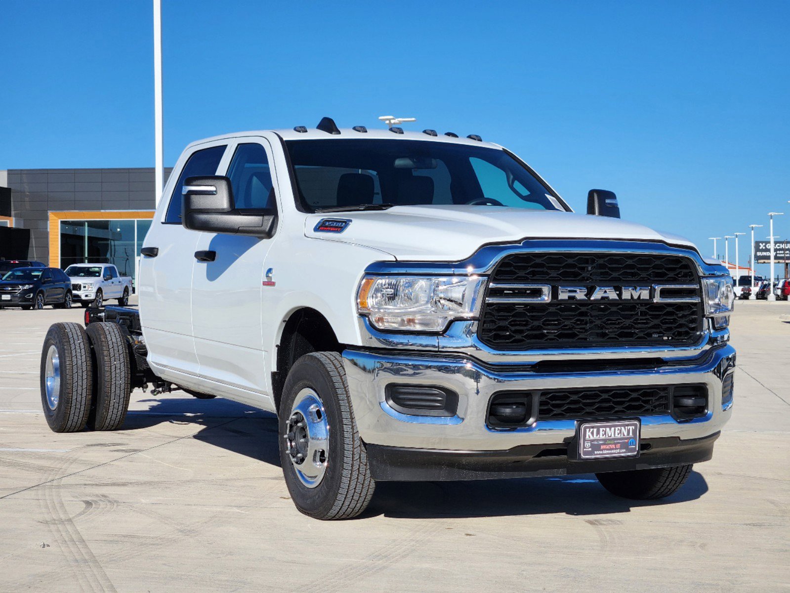 2024 Ram 3500 Tradesman photo 2