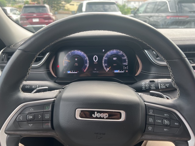 2021 Jeep Grand Cherokee Limited photo 9