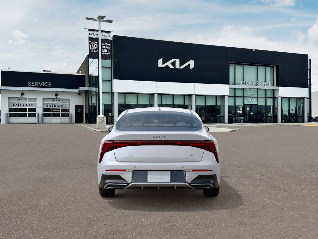 2026 Kia K5 GT-Line photo 4