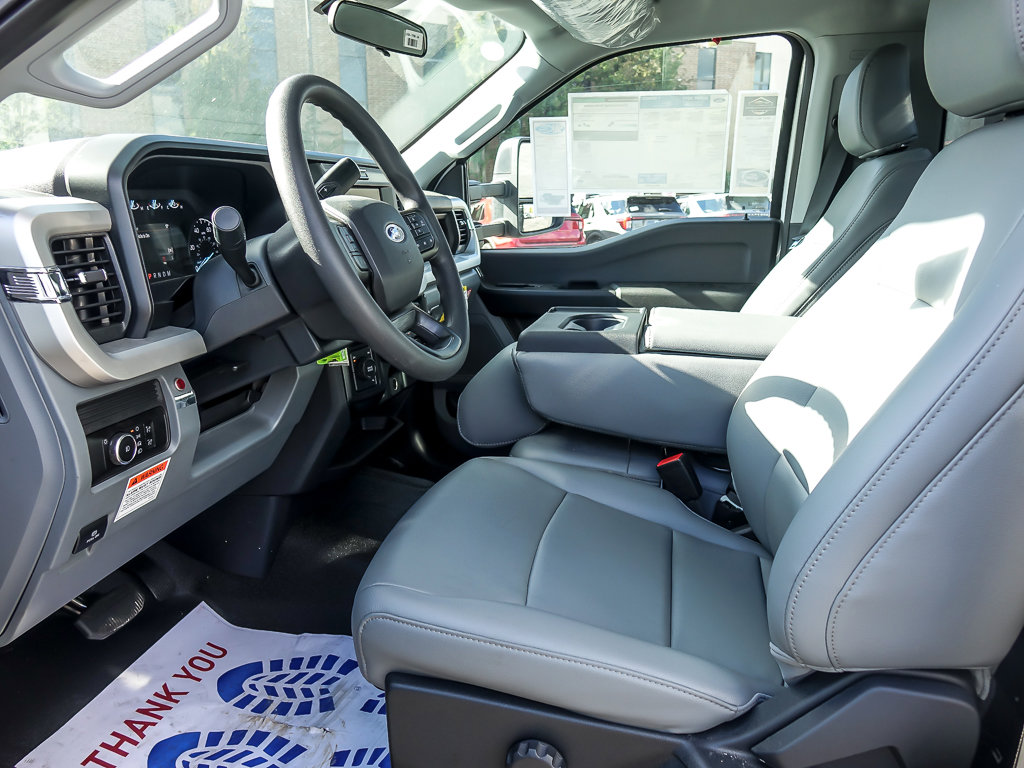 2025 FORD F-350 - Image 9