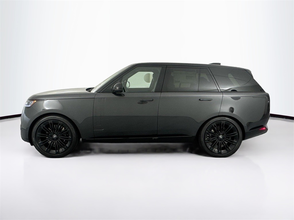 2025 Land Rover Range Rover SE photo 2