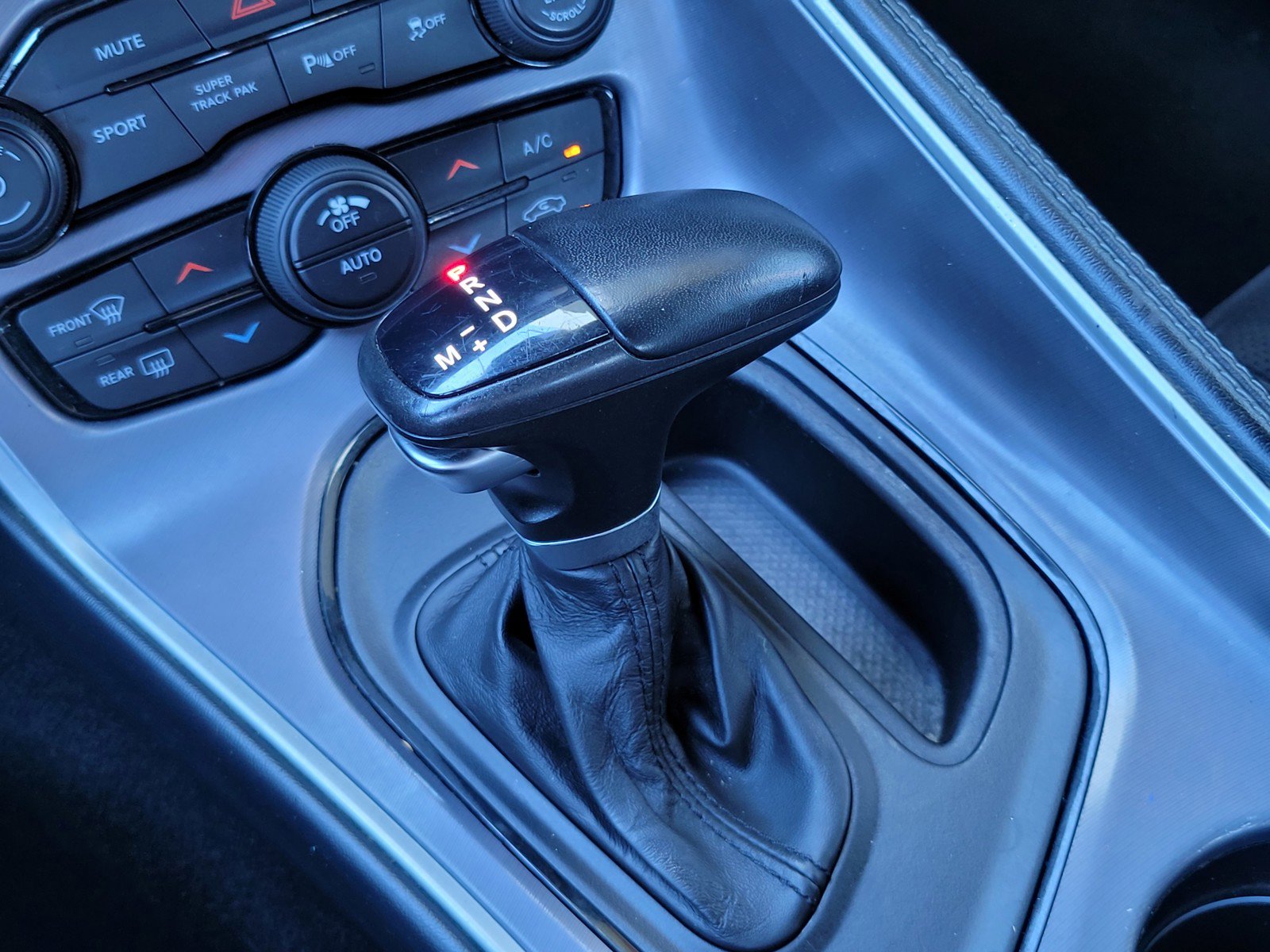 2021 Dodge Challenger R/T photo 19