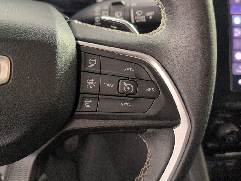 2023 Jeep Grand Cherokee Laredo photo 22