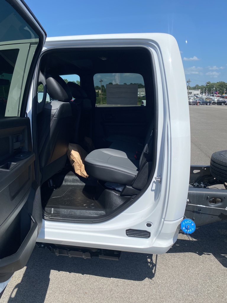 2025 Ram 5500 Tradesman photo 13
