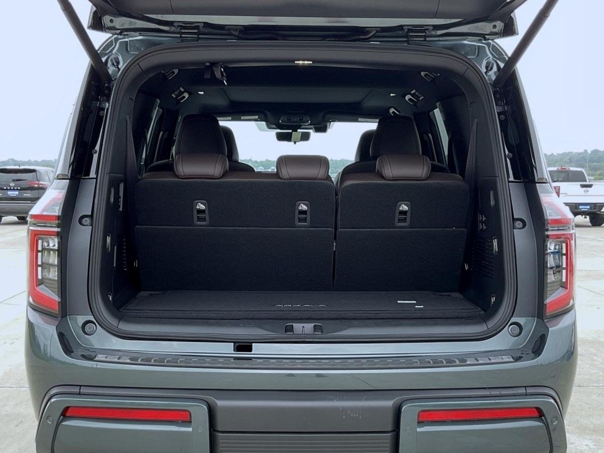 2026 Nissan Armada Platinum photo 9
