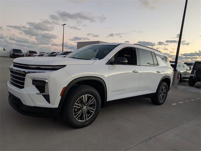 2026 Chevrolet Traverse photo 3