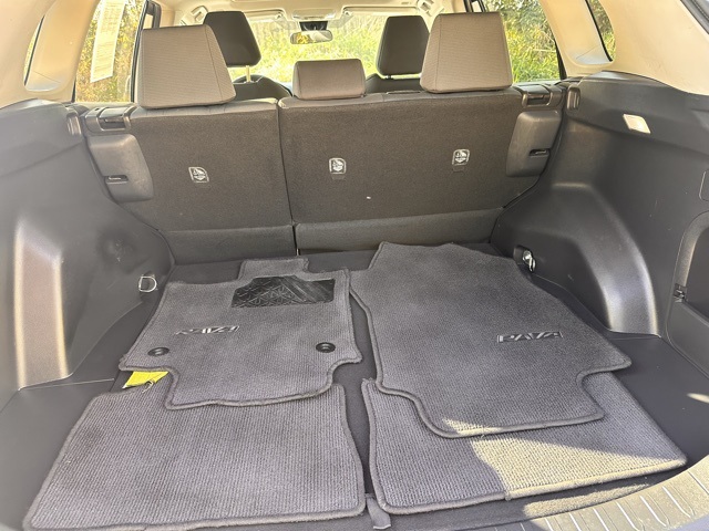 2024 Toyota RAV4 Hybrid XLE photo 13
