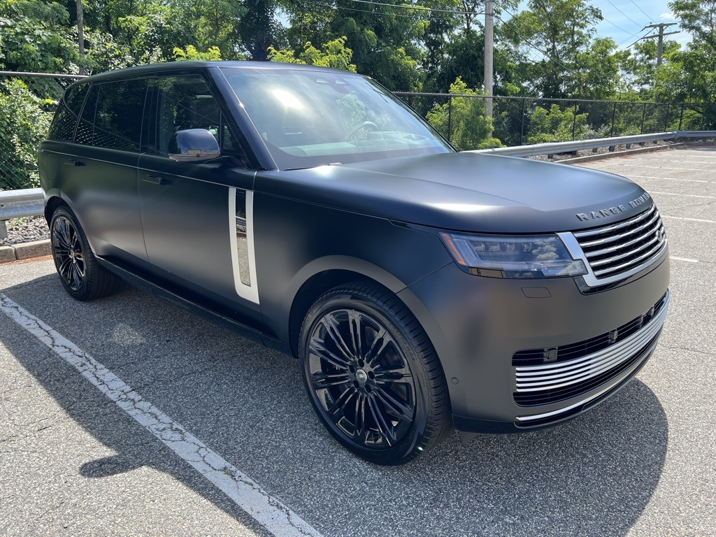 2024 Land Rover Range Rover SV photo 3