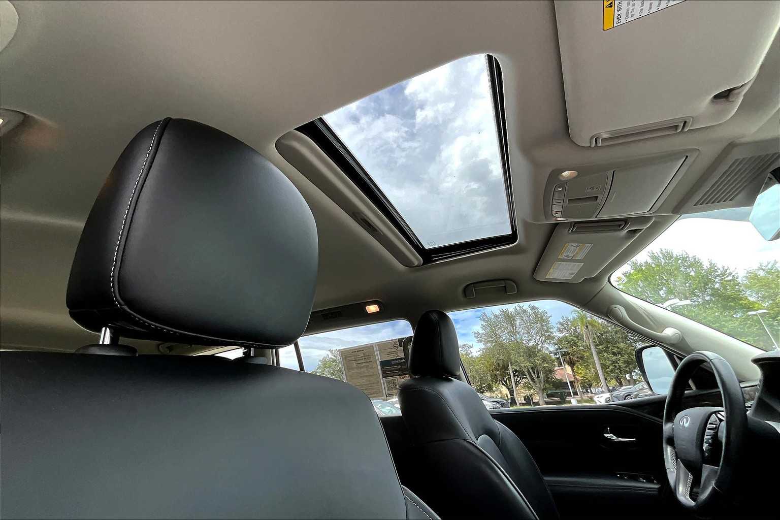 2024 Infiniti QX80 Luxe photo 10