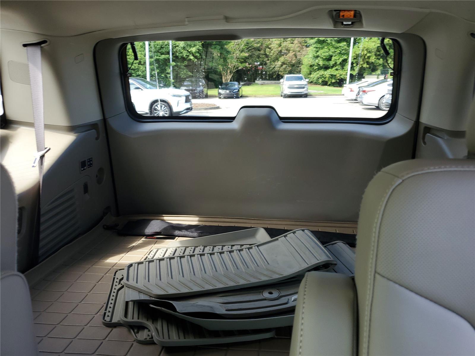 2020 Chevrolet Tahoe Premier photo 9