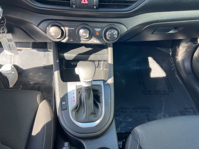 2023 Kia Forte LXS photo 10