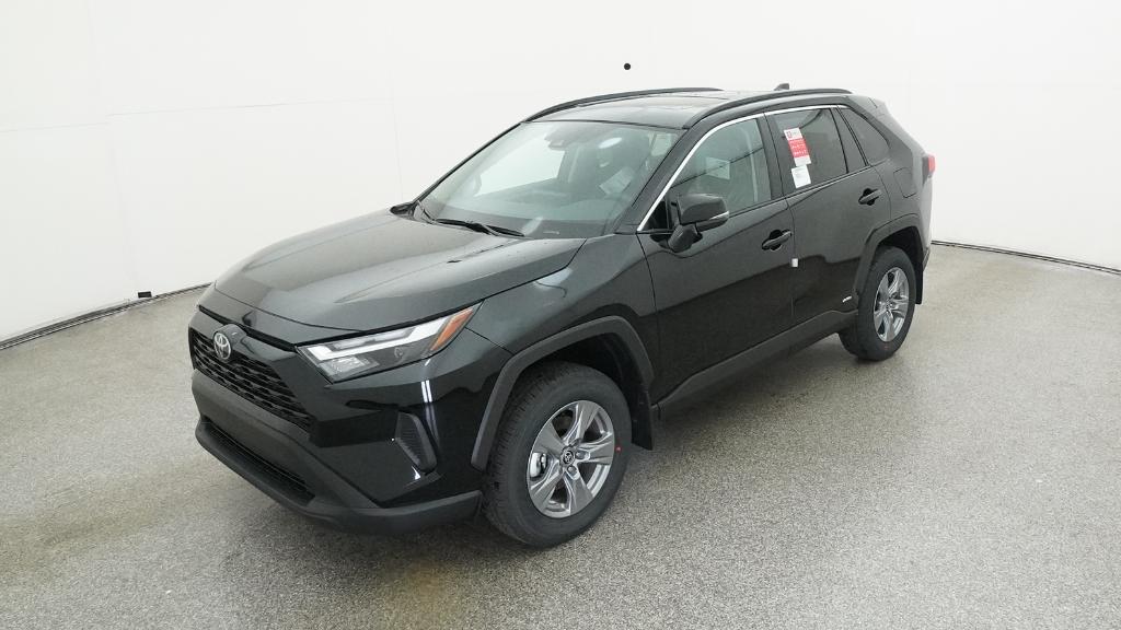 2025 Toyota RAV4 XLE's photo