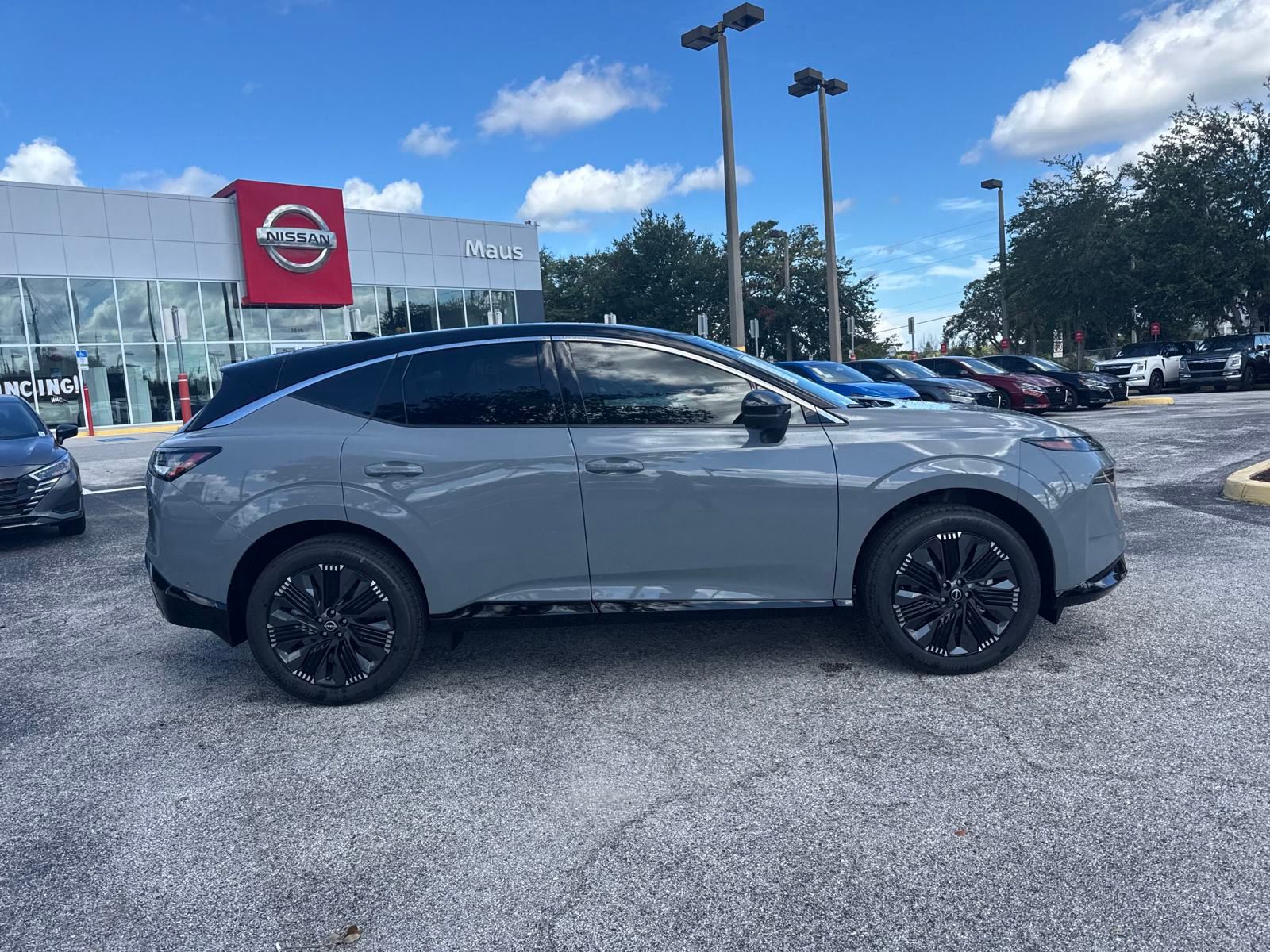2025 Nissan Murano Platinum photo 4
