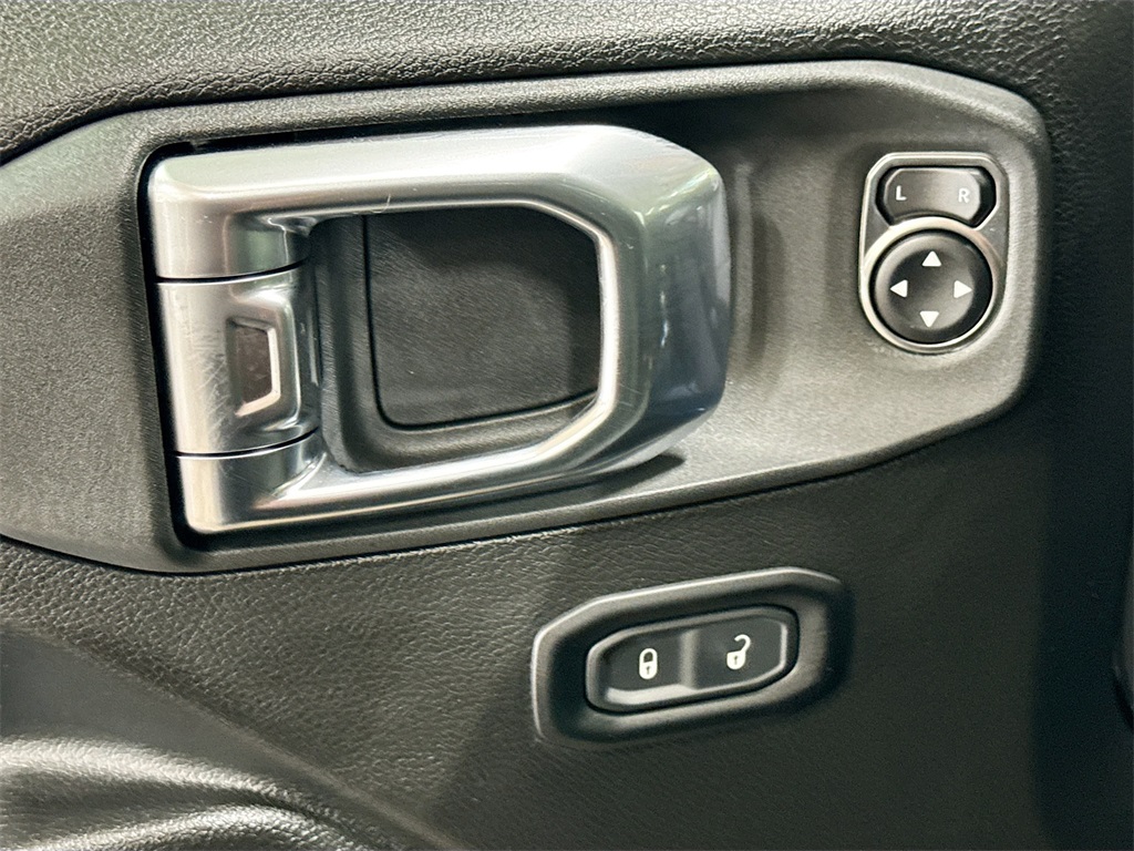 2025 Jeep Wrangler Sport S photo 16