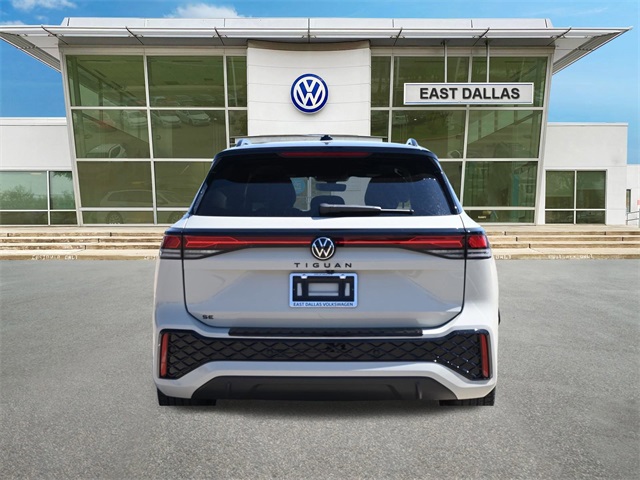 2025 Volkswagen Tiguan SE R-Line Black photo 3