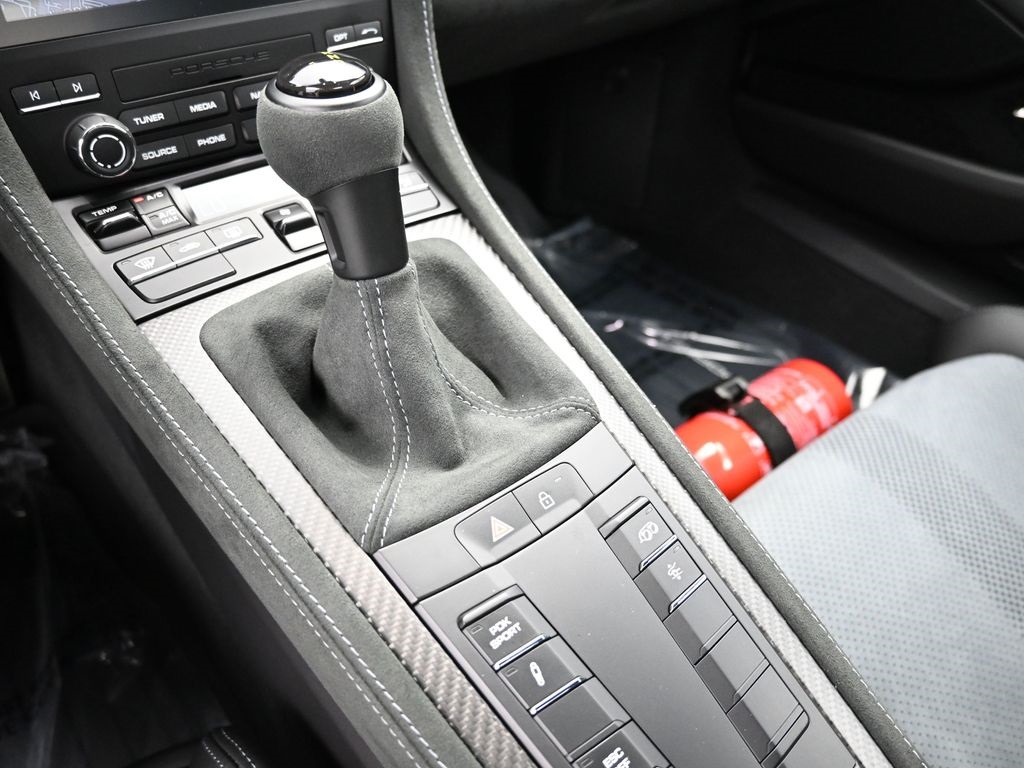 2024 Porsche Cayman GT4 RS photo 22