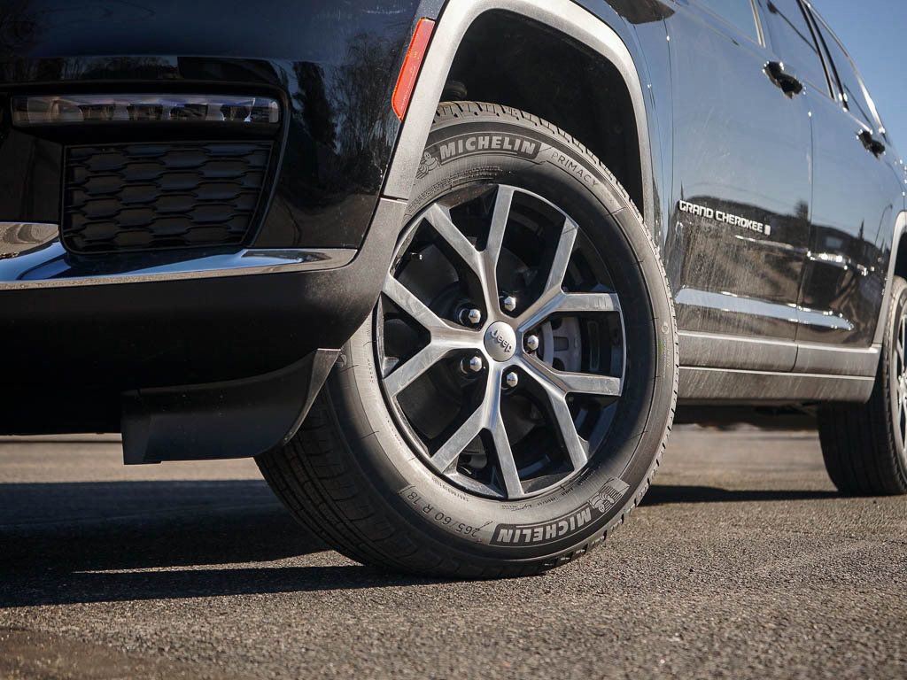 2025 Jeep Grand Cherokee Limited photo 5