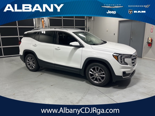 2023 GMC Terrain SLT's photo