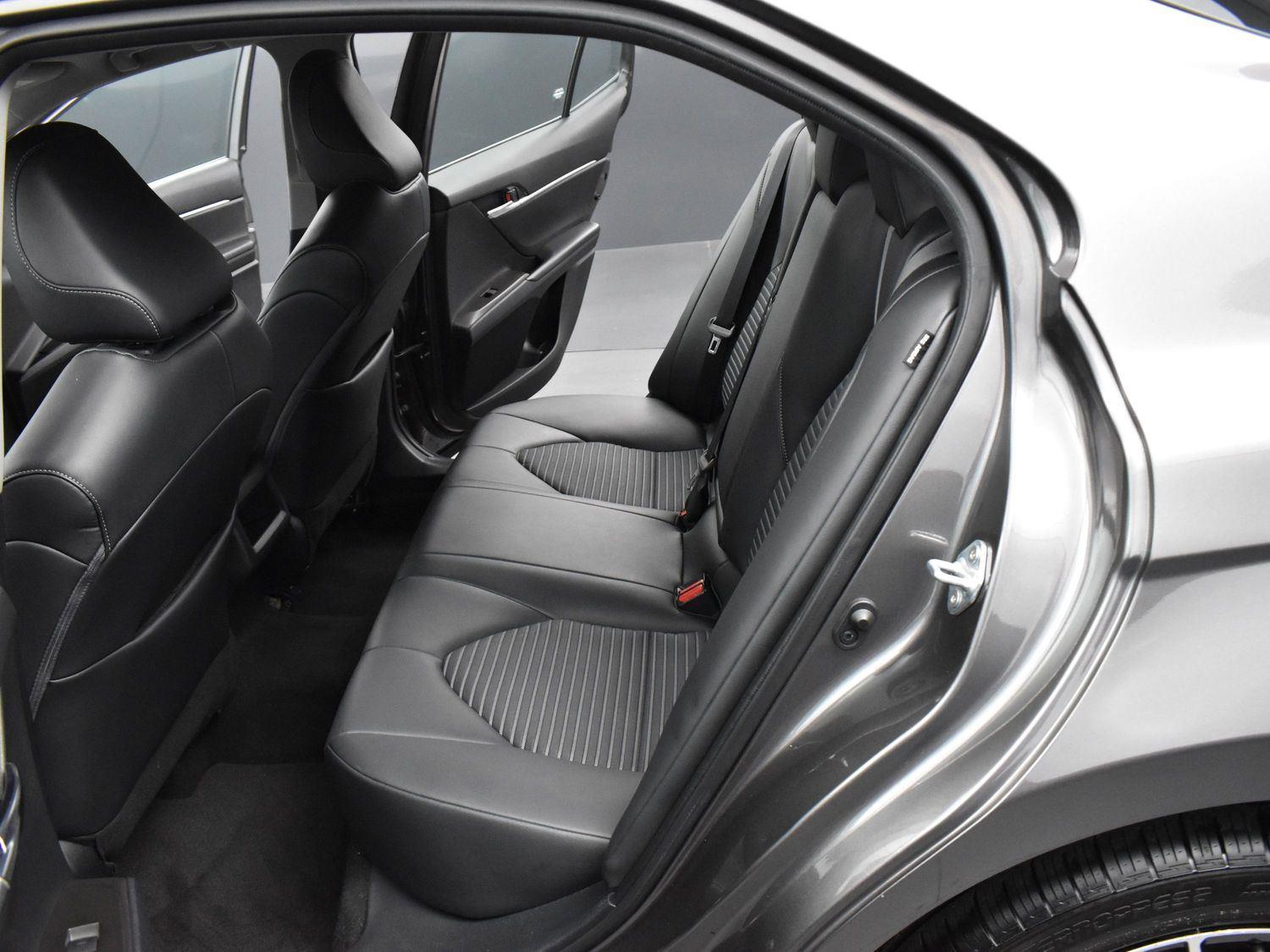2022 Toyota Camry SE photo 25