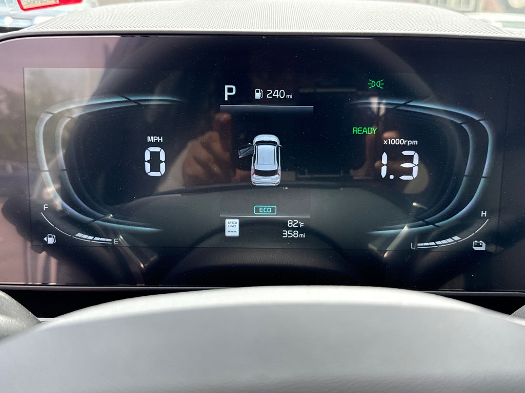 2025 Kia Niro EX Touring photo 23