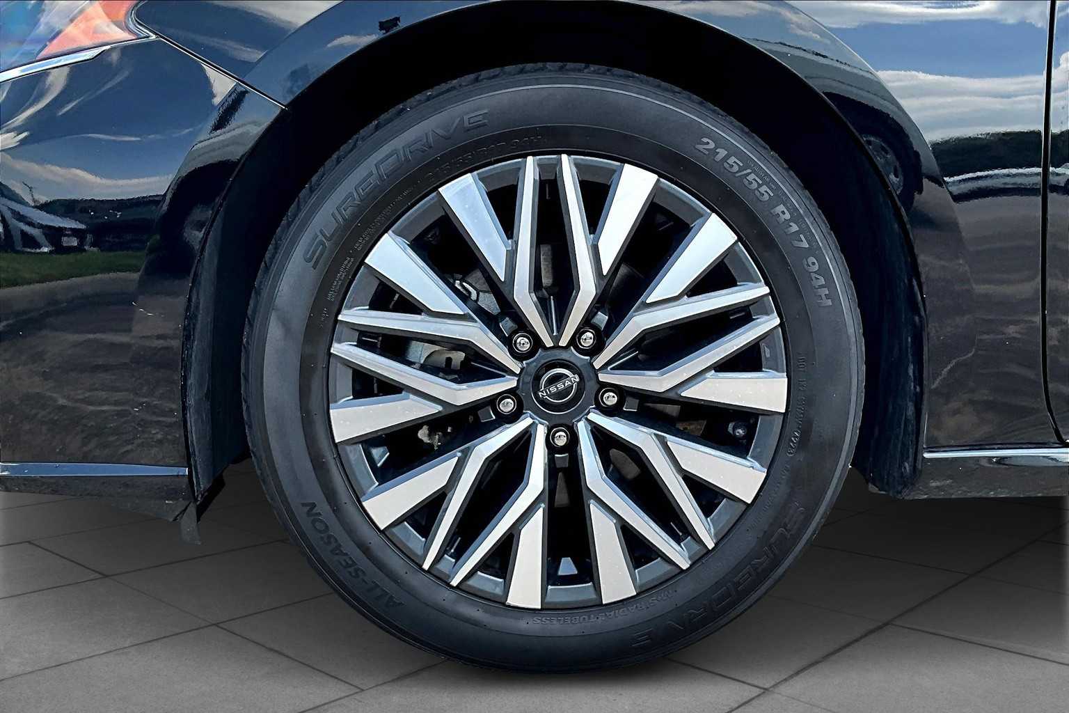 2024 Nissan Altima 2.5 SV photo 10