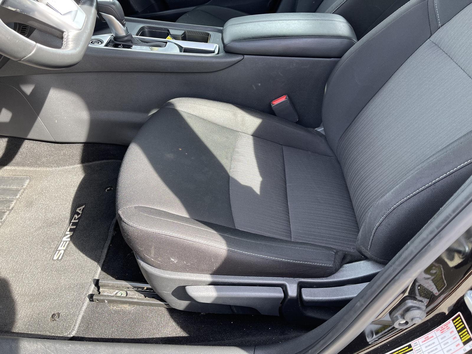 2022 Nissan Sentra SV photo 3