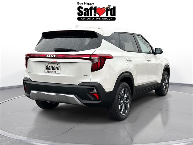 2026 Kia Seltos LX photo 4