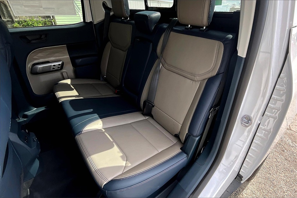 2025 Ford Maverick Lariat photo 10