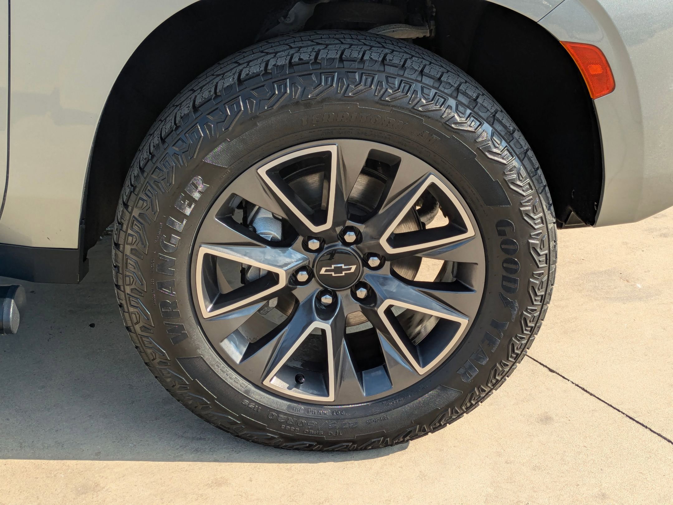 2023 Chevrolet Tahoe Z71 photo 34