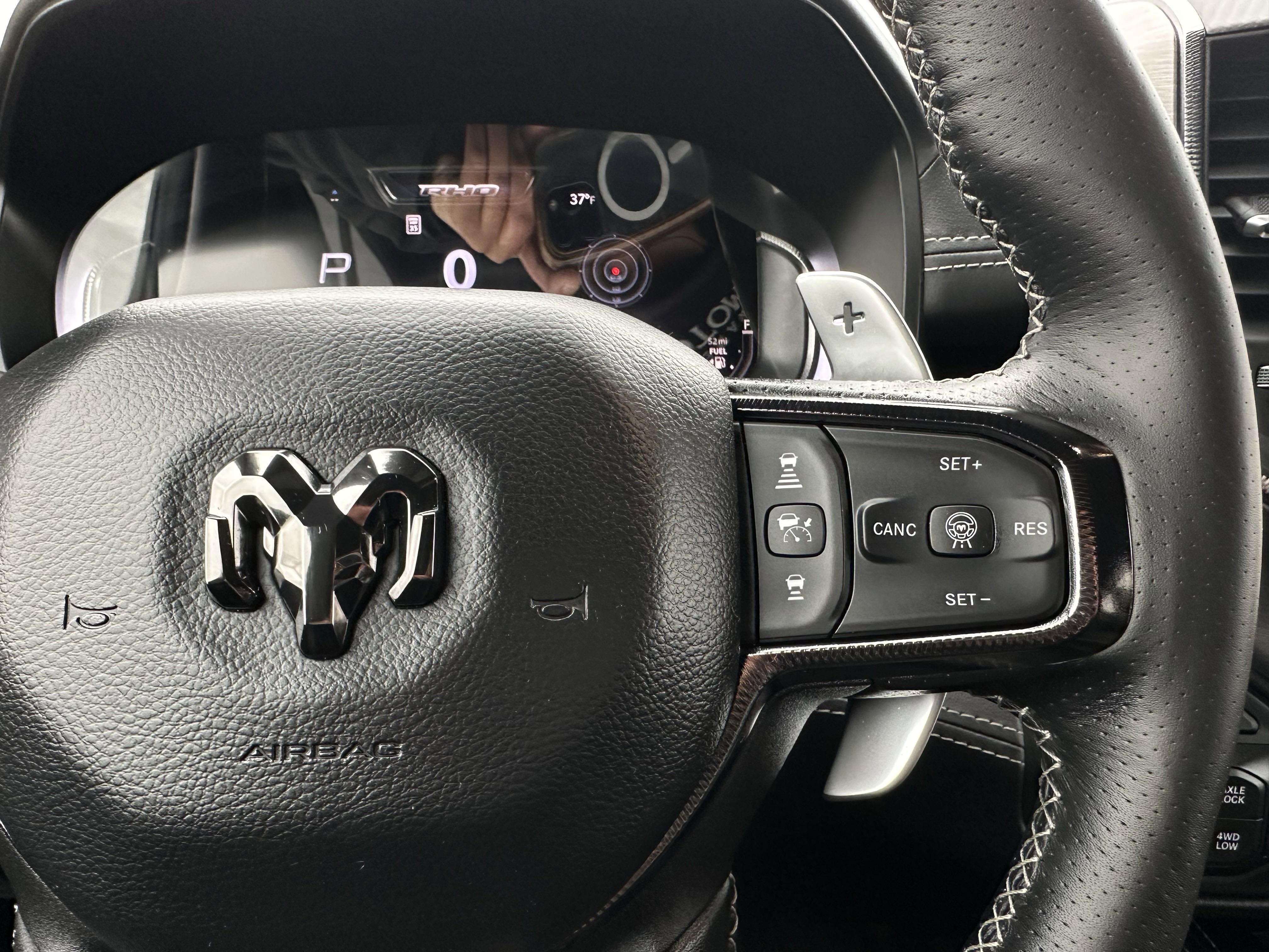 New 2025 Diamond Black Crystal Pearlcoat Ram RHO image 59
