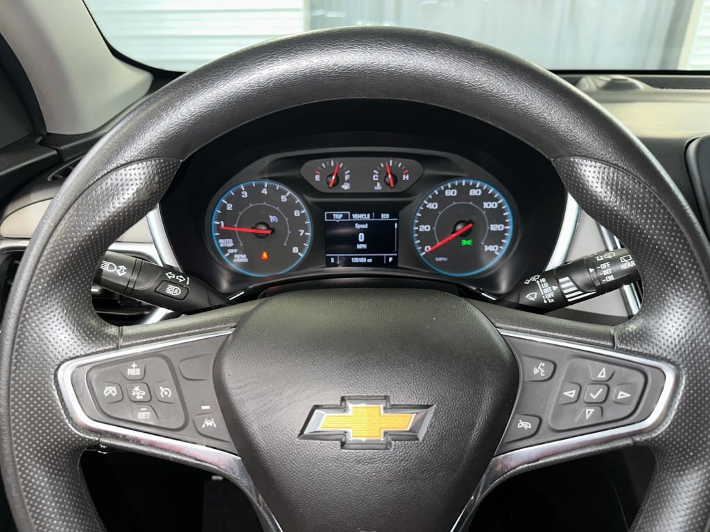 2020 Chevrolet Equinox LS photo 6
