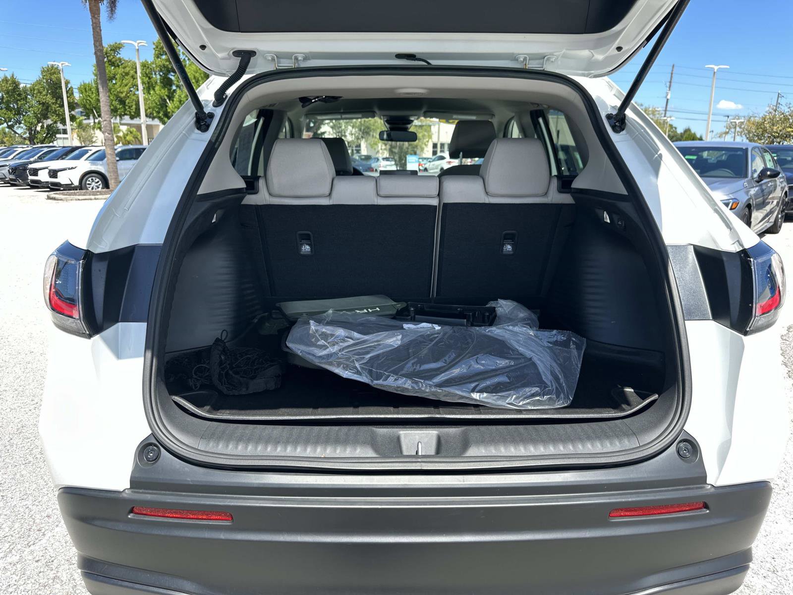 2023 Honda HR-V LX photo 8