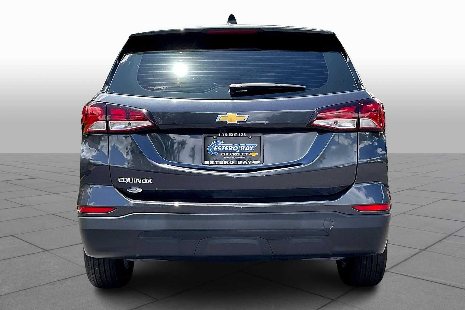 2022 Chevrolet Equinox LS photo 4